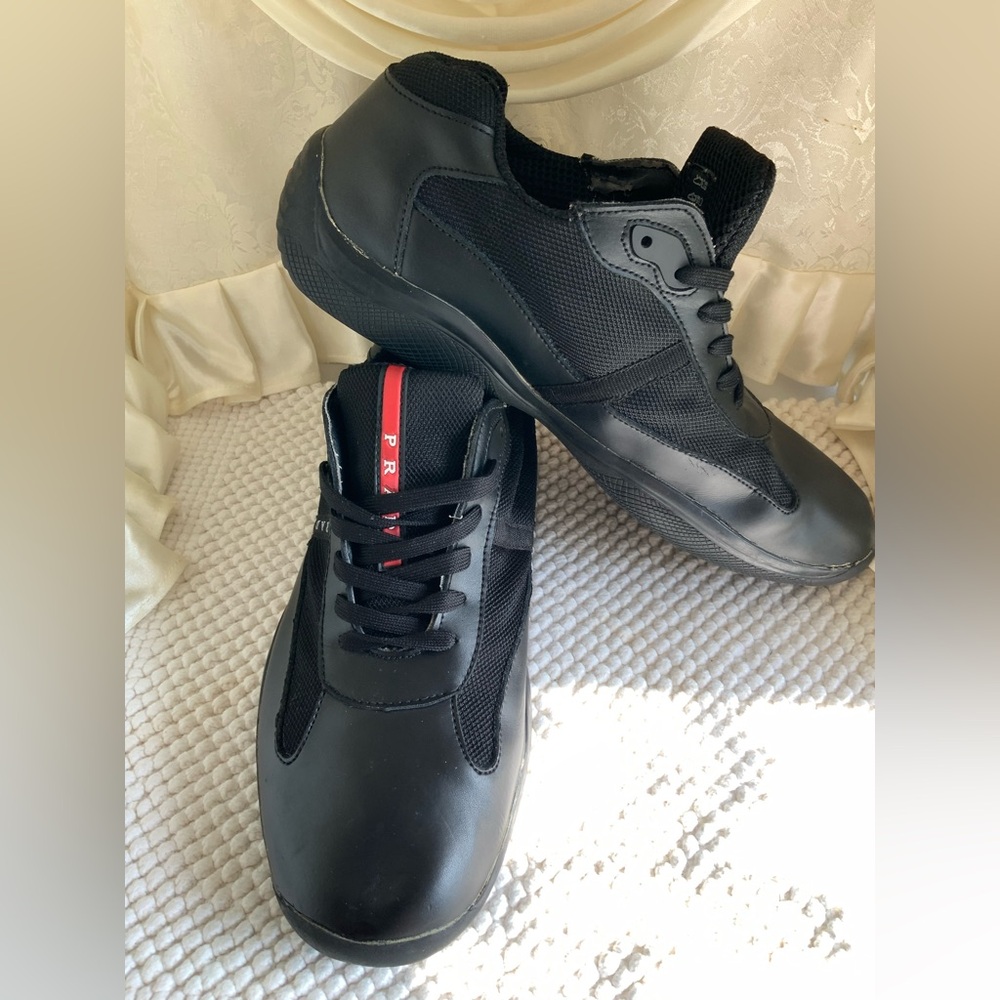 PRADA - Picture 2 of 10